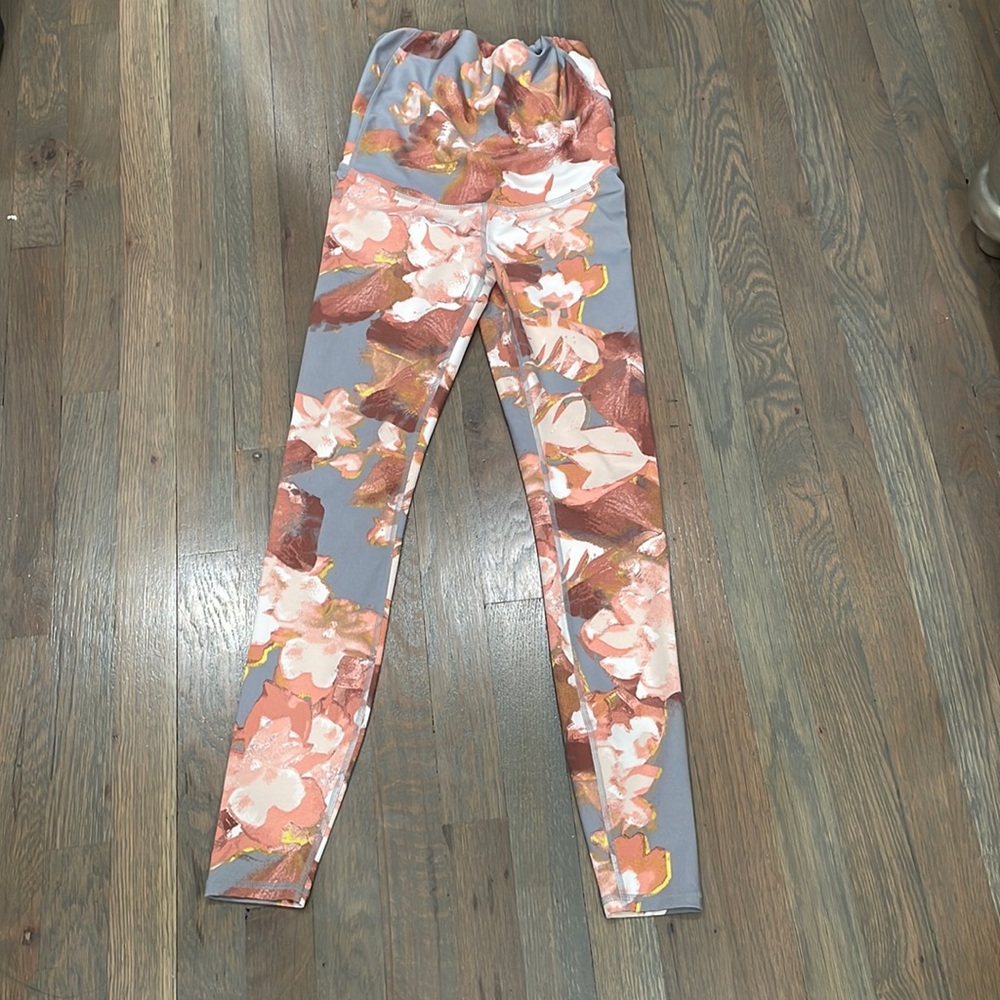 Floral maternity leggings